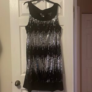 EUC DressBarn Plus Black/Silver Sequin Party Dress (22W)